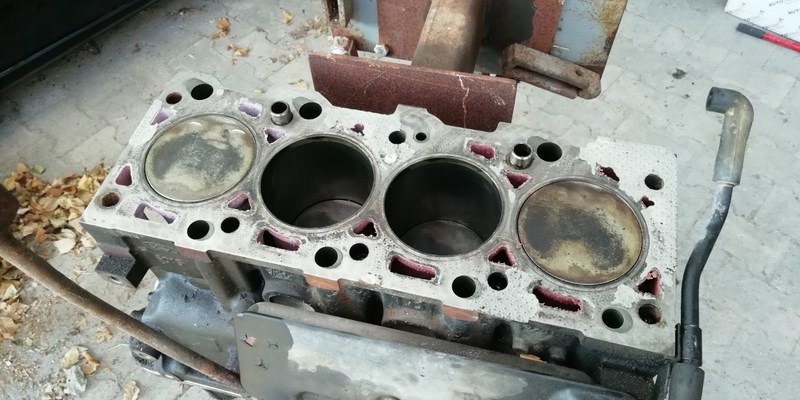 Illustration for article titled Engine rebuild time